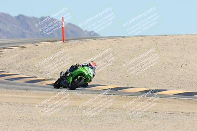 media/Oct-05-2025-CVMA (Sun) [[beeef4f201]]/Race 11-500-400(4)-350 Supersport/